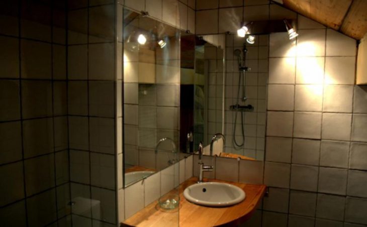 Chalet Amandier, Serre-Chevalier, Bathroom